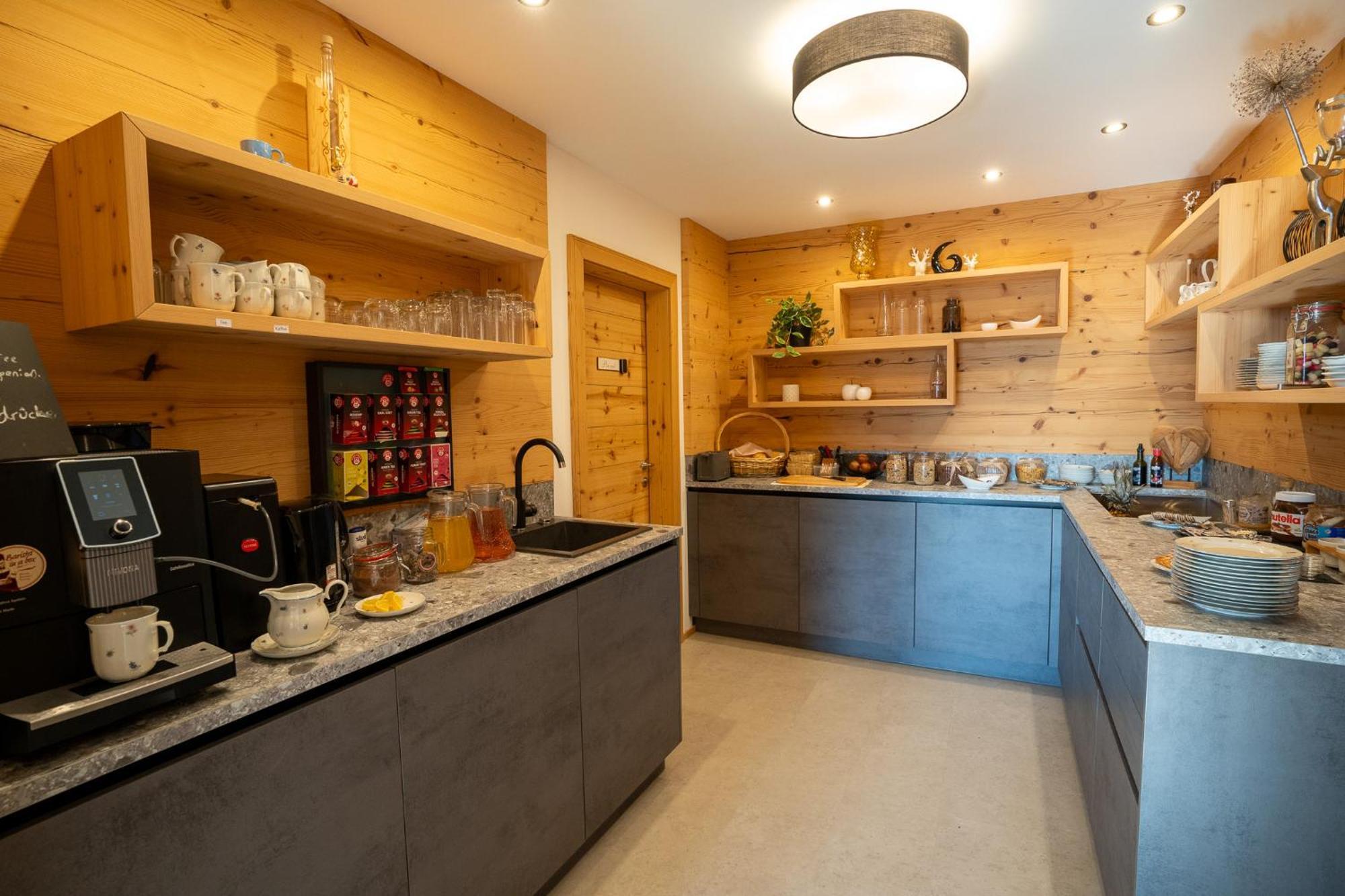 Haus Hoellwart Sankt Johann im Pongau Eksteriør bilde