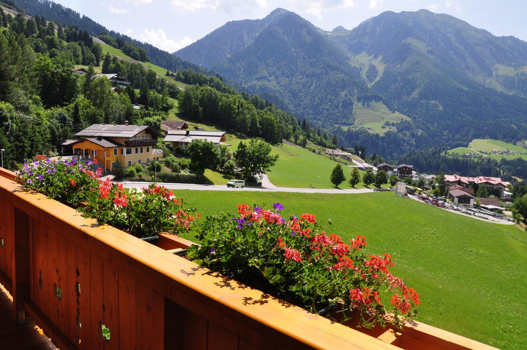 Haus Hoellwart Sankt Johann im Pongau Eksteriør bilde